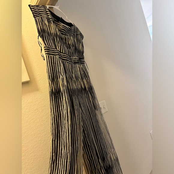 Black striped jumpsuit - Picture 2 of 5